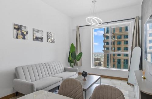 Dubai Apartment | 1BR in Sulafa Tower- Ideal for Short-Term Stay