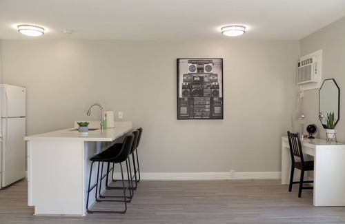 Neartown Apartment | 1BR Keys To Montrose 09! Downtown, Medical Center ⭐️⭐️⭐️⭐️⭐️