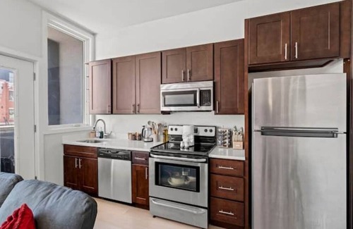 Spring Garden Apartment | 1BR Near Metro - Walk to Met & Food - Free Parking