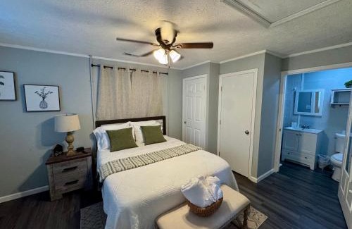 Knoxville Apartment | 1BR Near UT & Hospitals Quiet & Cozy Pet Friendly