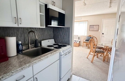 North End Condo | 1BR Suite 1 Block Beach/Boards/Fun/Elevator