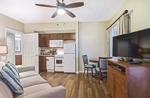 Kissimmee Condo | 1br Suite Condo Theme Parks & Boating!