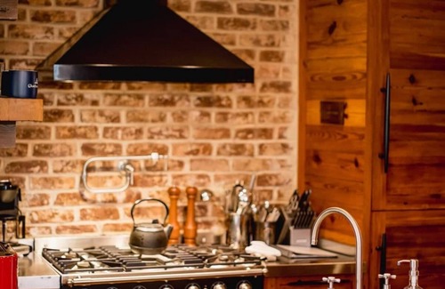 Cannonborough Elliotborough House | 1BR Suite in a Gorgeous Antebellum Mansion