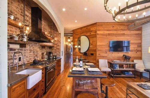 Cannonborough Elliotborough Apartment | 1BR Suite in Stunning Bright Manor House Downtown