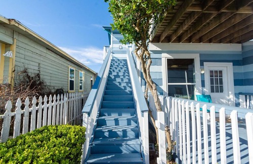 San Jacinto House | 1BR Upper Unit w/Private Deck & Gulf Views, Walk to Beach, Pier & The Strand!