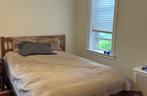 Queens Apartment | 1BR Walk to Subway/LIRR on Austin Street