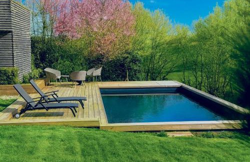 Mainneville Villa | 1h10 de Paris, maison de campagne avec piscine chauffée