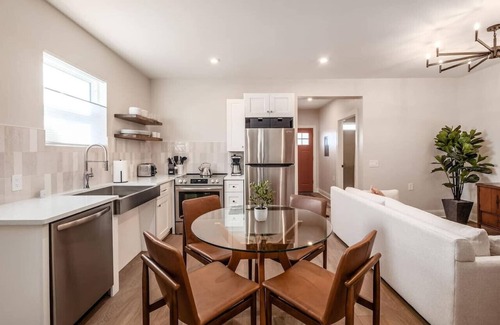 Columbus Apartment | 1mi to Nationwide | NEW |free parking
