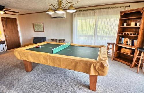 Seven Devils Ski Chalet | 1MMView-2Kings-HotTub-PoolTable-Arcade-Waterfall