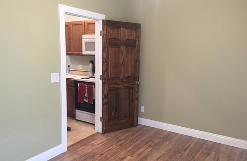 Oneonta Apartment | 1st Class Rentals - 3 Bedroom Apartment downtown Oneonta