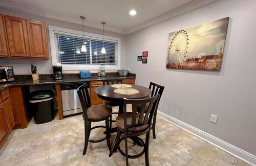 Highlands - Perkins Apartment | 1st floor 2 bedroom washer & dryer