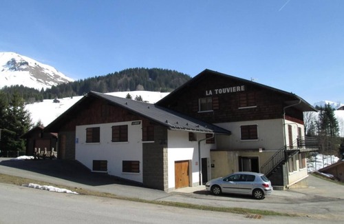 Le Grand-Bornand Apartment | 1st floor, balcony, parking, tv, ski locker, 26m², Le Grand Bornand
