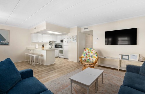 Midtown Ocean City Condo | 1st floor, oceanblock property at 47th St, just steps to beach, close to nightlife