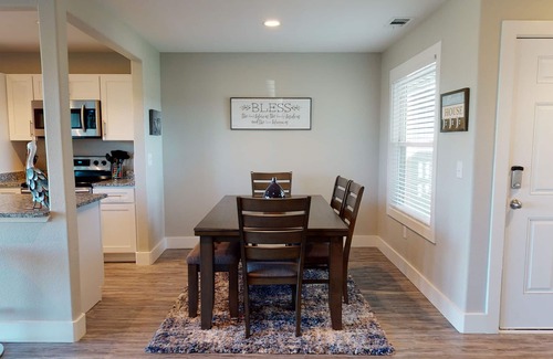 Port Aransas Condo | 1st Floor, Shared Pool, Hot Tub, Near Marina, Golf Cart Included, Pet Friendly