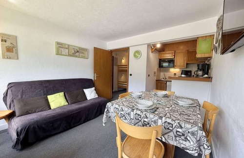 Praz-sur-Arly Apartment | 1st floor, view ski slopes, balcony, parking, tv, ski locker, 35m², Praz sur Arly
