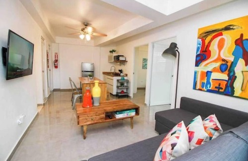Carcel Apartment | 2.1 Apt with Generator for 6, near restaurants