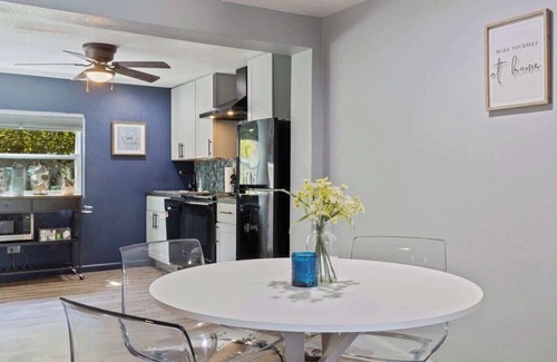 Lakeland House | 2/1 Pool & Pet Friendly Spanish Cottage