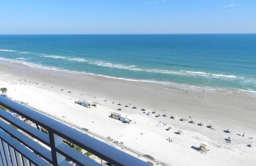Daytona Beach Condo | 2/14-17 DAYTONA BEACH OCEAN WALK 3 BED DLX OCEAN FRONT UNIT SLEEP 10 500 RACE