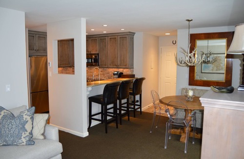 Edwards Condo | 2/2 Condo on the River - Vail/Beaver Creek/Edwards - Views and Convenience!