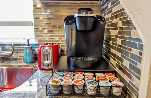 Boulevard Oaks Apartment | 2.6 miles to Med Center☀Washer & Dryer ☀King Bed☀Netflix☀4KTV☀