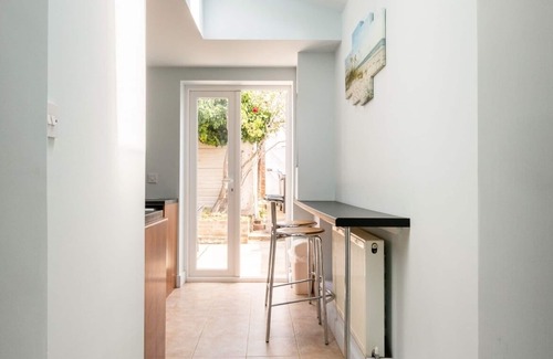Deal Cottage | 2 b&b 40 Percent off Weekly Half Price Monthly