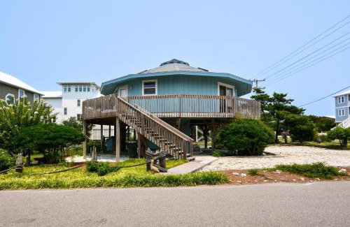 Topsail Beach House | 2 Banks Channel Court