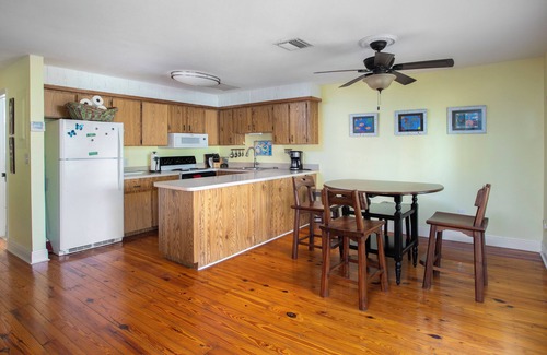 Big Coppitt Key House | 2 BD 2 BA canal front home minutes from Key West with parking & dock space