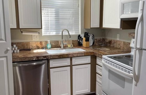 South Scottsdale House | 2 BD Townhome Old Town Scottsdale