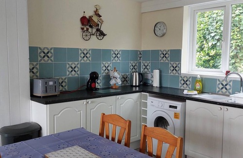 St. Ann's Chapel Cottage | 2 Bedroom Apartment with Glorious views over the Tamar Valley and Dartmoor.
