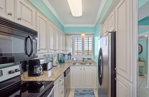 Biltmore Beach Condo | 2 Beach Chairs and umbrella included! March through October.