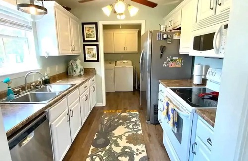 Gulfport House | 2 Beach view Cottages, Perfect family get together