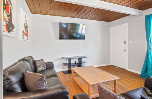Logan Heights Apartment | 2 Bed 1 bath apt 5 Minutes to Downtown San Diego apt # 2