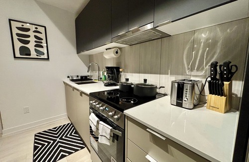 Lawrence Manor Condo | 2 Bed 2 Bath Brand New Condo