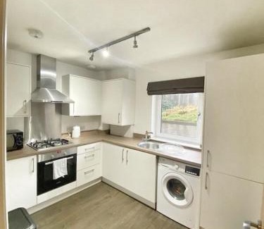 Central Aberdeen Apartment | 2 Bed 2 Bath, Ground Floor, Outwith LEZ zone by Lains Lettings