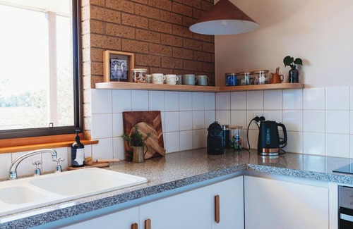 Cohuna House | 2 bed + 2 bath home with quirky bones + paddock views located in town.