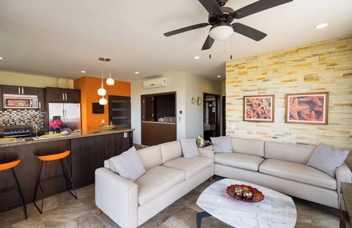 Conchas Chinas Condo | 2 Bed 2 Bath Partial Ocean View Corner Suite · R104