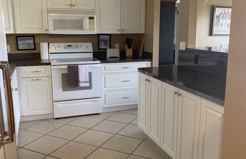 Siesta Key Condo | 2 Bed 2 Bath - Sleeps 4 Mandatory 2 month minimum Stay