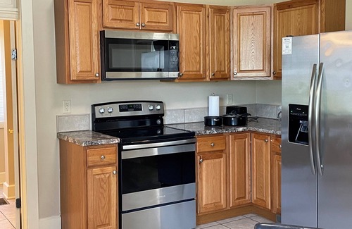 Columbus Apartment | 2-bed apartment/Downtown Columbus/parking/WiFi/LOCATION! LOCATION!