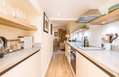 Campden Apartment | 2-Bed Apartment, Notting Hill