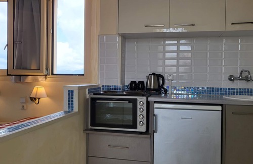 Piskopiano Apartment | 2 Bed Apartment - Sleeps 8 - Pool, Patio, Views
