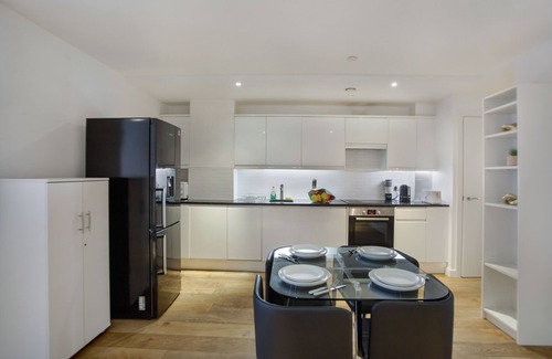 Fairfield Apartment | 2-Bed Apartment, Sleeps 4, Free Parking