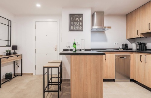 Cadiz Apartment | 2 bed Apt, 2 Bath 4px seaside