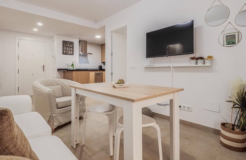 Cadiz Apartment | 2 bed Apt, 2 Bath 4px seaside