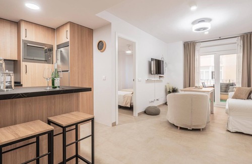 Cadiz Apartment | 2 bed Apt, 2 Bath 4px seaside