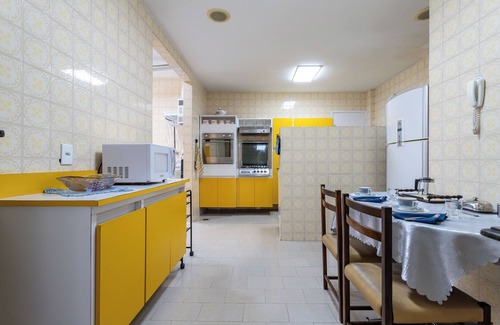 Copacabana Apartment | 2 Bedrooms Home Office 1000ft From Subway 2000ft From Beach Copa901