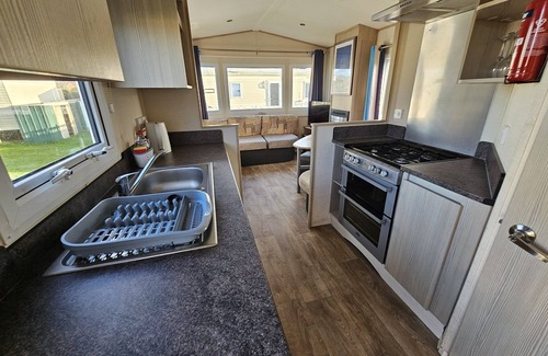 Rhyl Cabin | 2 Bed Caravan Leanne centeal heated