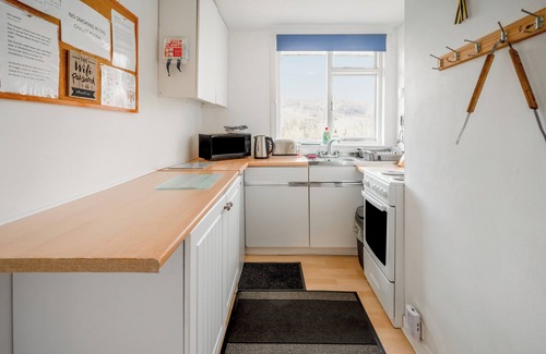 Contin Ski Chalet | 2 Bed Chalet - Sleeps 3 - Parking - Wifi