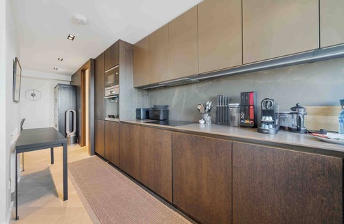 Chelsea Apartment | 2-bed Chelsea apt with open living/dining/area