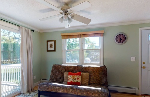 Green Hill Cottage | 2-bed cottage, near Green Hill Beach, URI