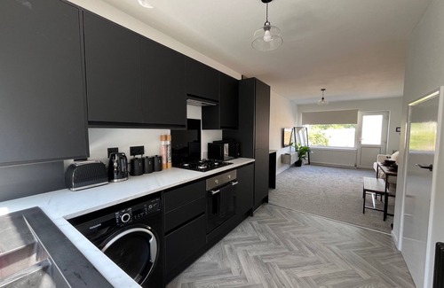 Nottingham House | 2 bed house in city centre - offers for long stays